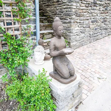 Zen Inspired Holiday In With Jacuzzi Holiday home