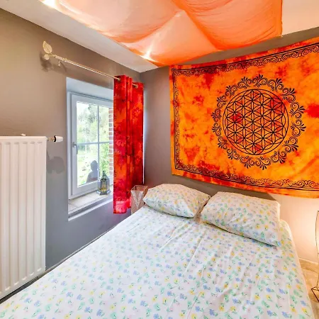 Holiday home Zen Inspired Holiday In With Jacuzzi