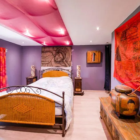Holiday home Zen Inspired Holiday In With Jacuzzi *